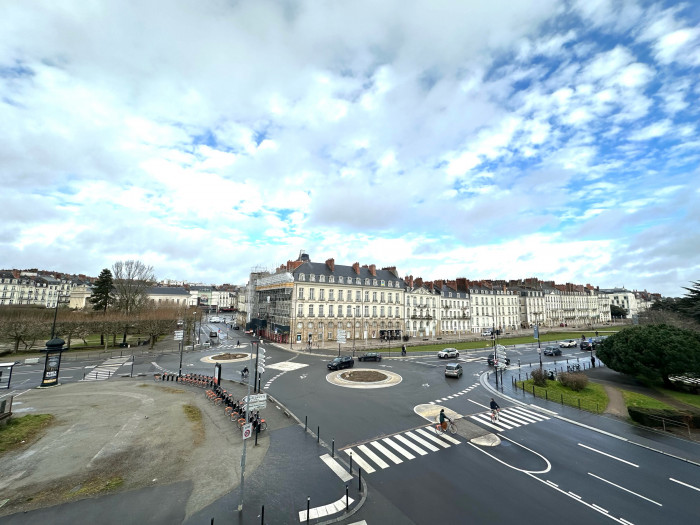 Nantes coeur de ville Bourse/Gloriette, superbe appartement T7 avec vue dégagée sur le centre de Nantes