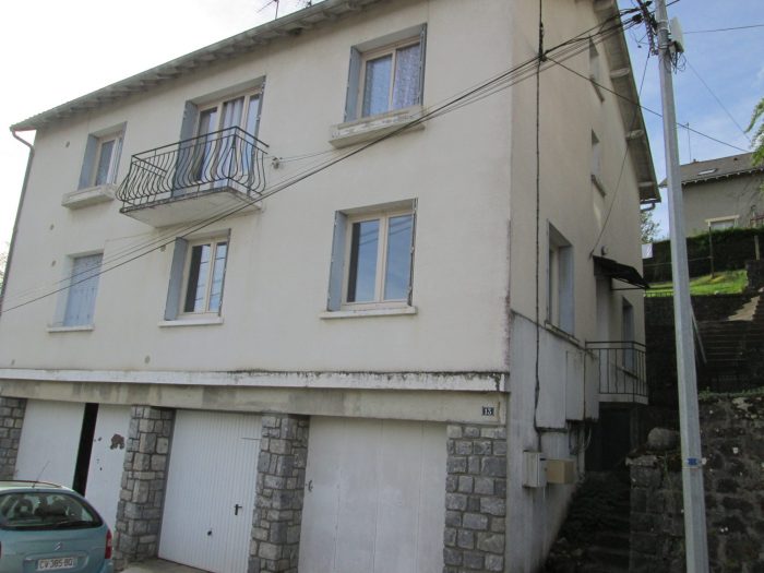 Old house for rent, 3 rooms - Eymoutiers 87120