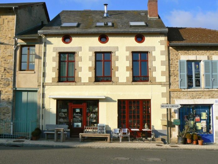 Maison à vendre, 7 pièces - Châteauneuf-la-Forêt 87130