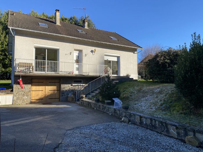 Detached house for sale, 10 rooms - Eymoutiers 87120