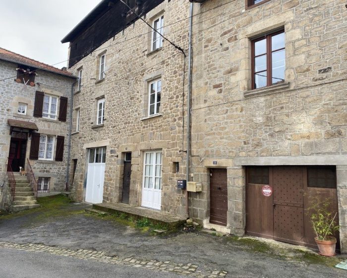 Old house for sale, 5 rooms - Eymoutiers 87120