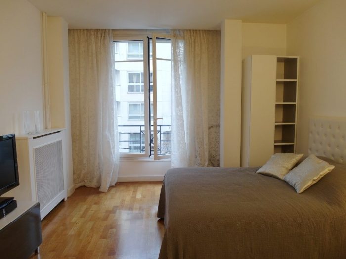 Appartement à louer, 1 pièce - Paris 75016