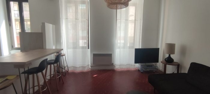 Appartement à louer, 2 pièces - Marseille 13007