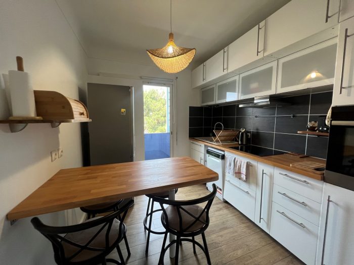 Appartement à louer, 2 pièces - Marseille 13008