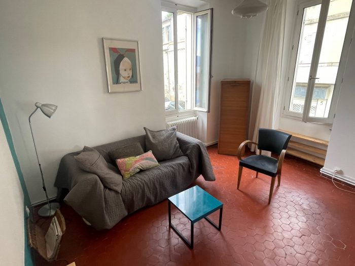 Appartement à louer, 4 pièces - Marseille 13004