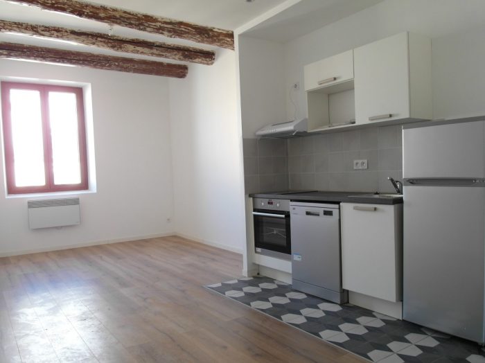 Apartment for rent, 2 rooms - Marseille 13001