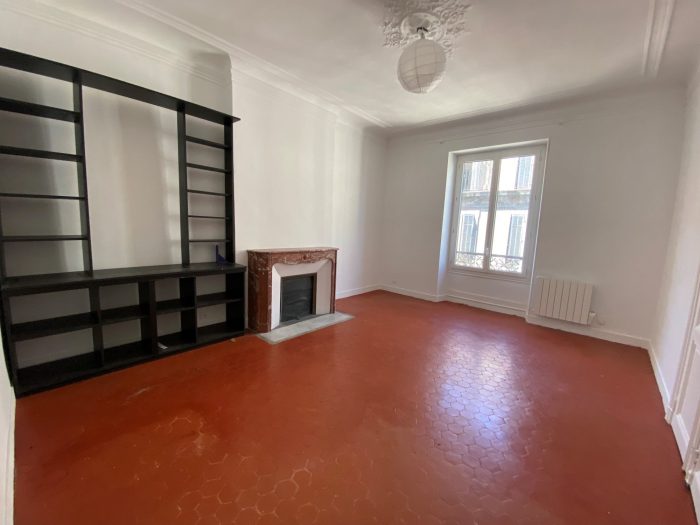 Apartment for rent, 5 rooms - Marseille 13004
