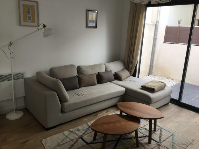 Appartement à louer, 3 pièces - Marseille 13005