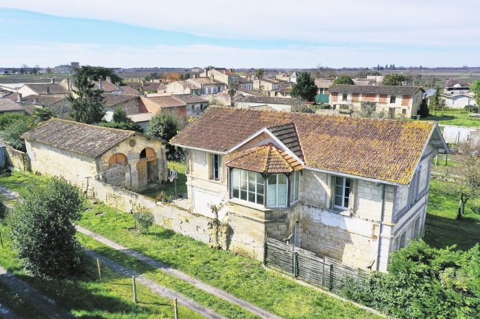 Maison bourgeoise à vendre, 7 pièces - Saint-Julien-Beychevelle 33250
