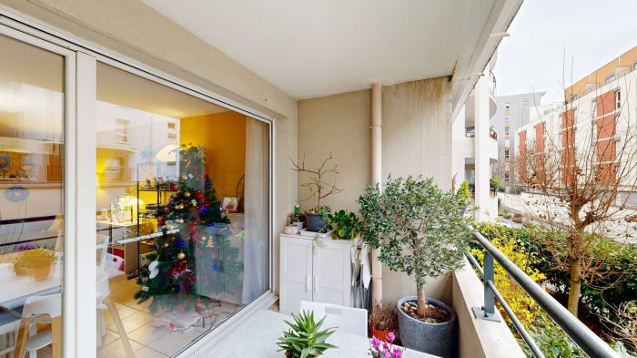 Photo Superbe appartement T4 de 87m² avec balcons et box fermé - Rue Arago - Villeurbanne image 3/11