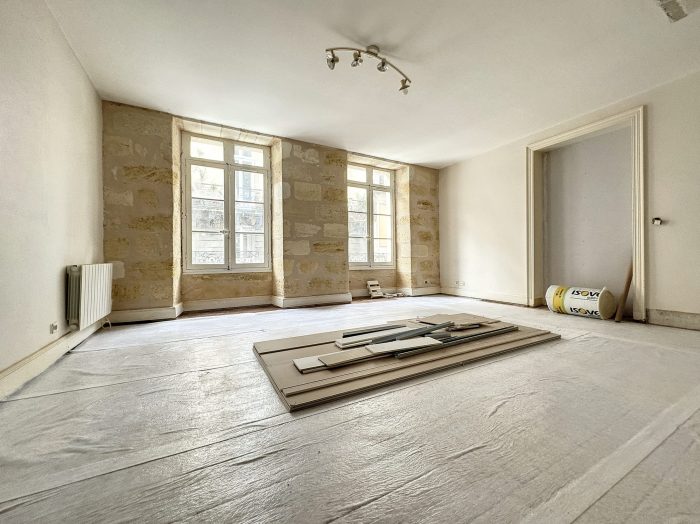 Appartement à vendre, 3 pièces - Bordeaux 33000