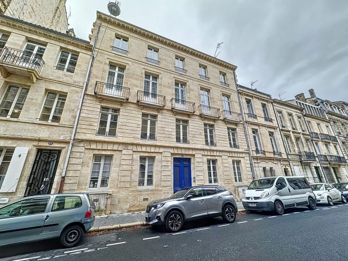 Appartement à vendre, 3 pièces - Bordeaux 33000