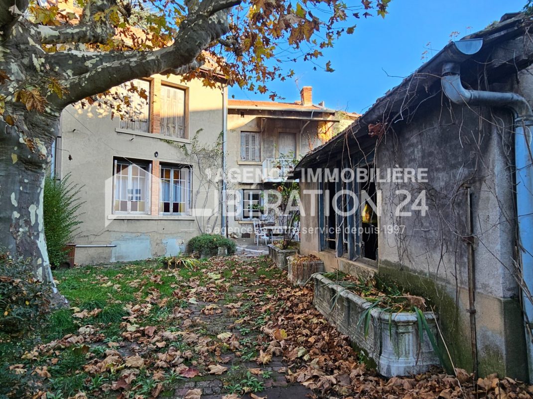 Vente Maison 230m² 7 Pièces à Saint-Chamond (42400) - Libération 24