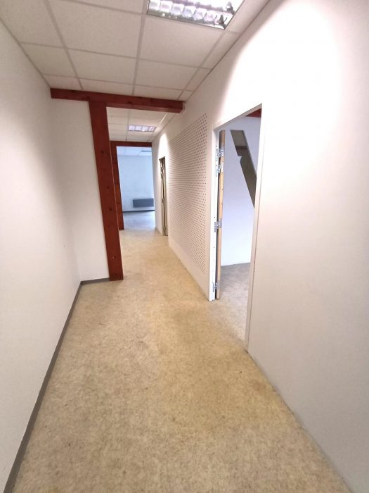 Bureau à louer, 91 m² - Bischwiller 67240