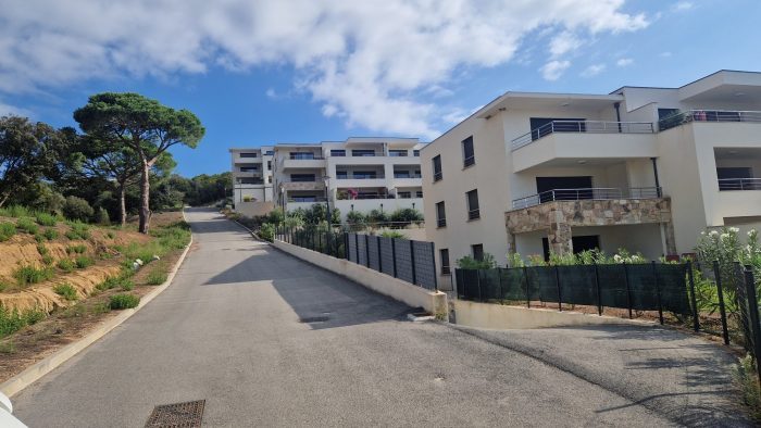 Location annuelle Garage/Parking PIETROSELLA 20166 Corse FRANCE