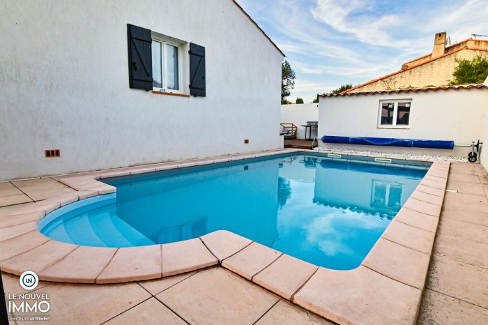 Photo Villa contemporaine t5 - 500 m² - piscine - terrasses image 19/25