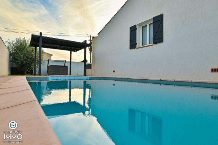 Photo Villa contemporaine t5 - 500 m² - piscine - terrasses image 3/25