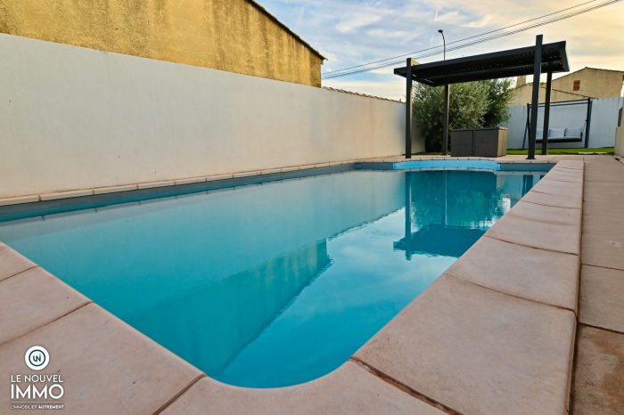 Photo Villa contemporaine t5 - 500 m² - piscine - terrasses image 20/25