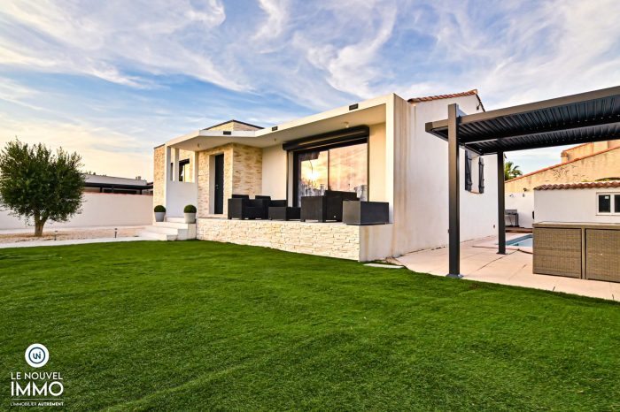 Photo Villa contemporaine t5 - 500 m² - piscine - terrasses image 15/25