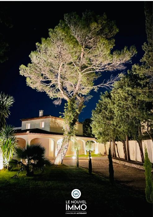 Villa à vendre, 4 pièces - Saint-Mitre-les-Remparts 13920