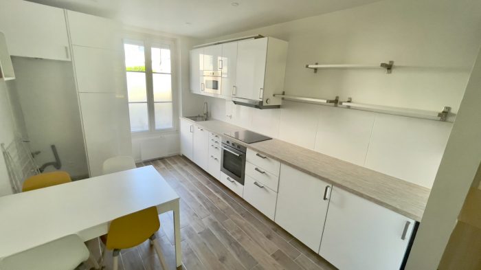 Immeuble à vendre, 180 m² - Orléans 45000