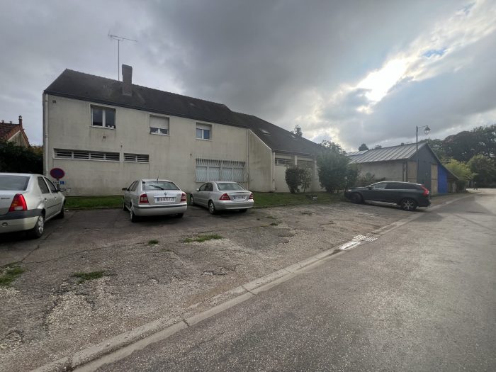 Immeuble à vendre, 328 m² - Noyers 89310