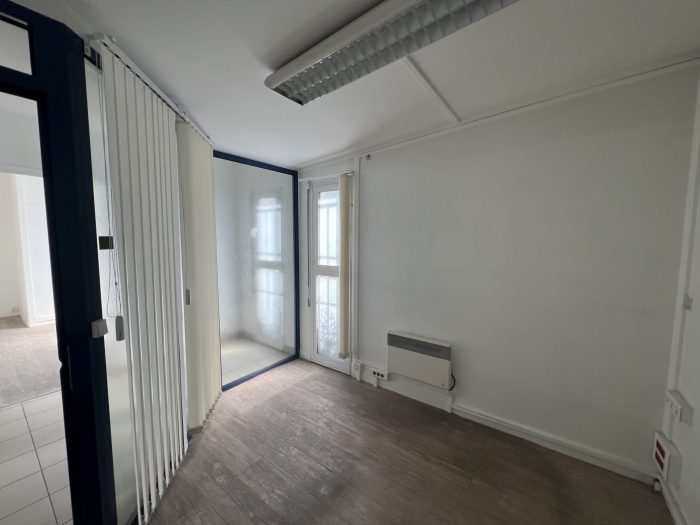 Local commercial à vendre, 223 m² - Reims 51100