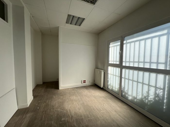 Local commercial à vendre, 223 m² - Reims 51100