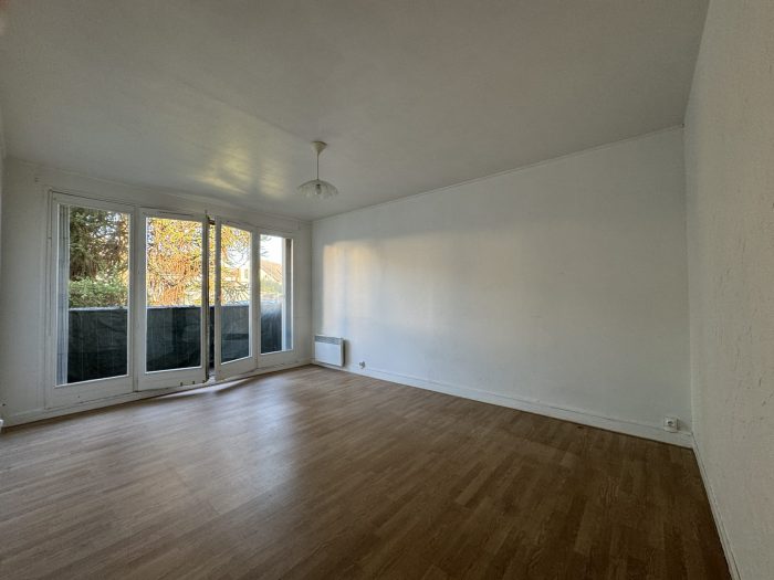 Appartement en rez de chaussée 3 pièces 65 m² LOUVIERS