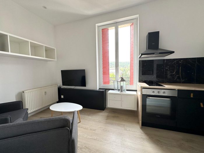 Studio à vendre, 1 pièce - Châtel-Guyon 63140