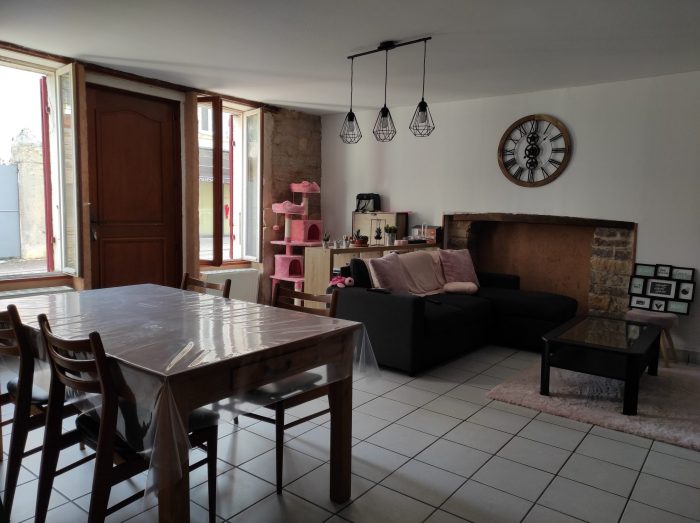 Immeuble à vendre, 183 m² - Varennes-le-Grand 71240