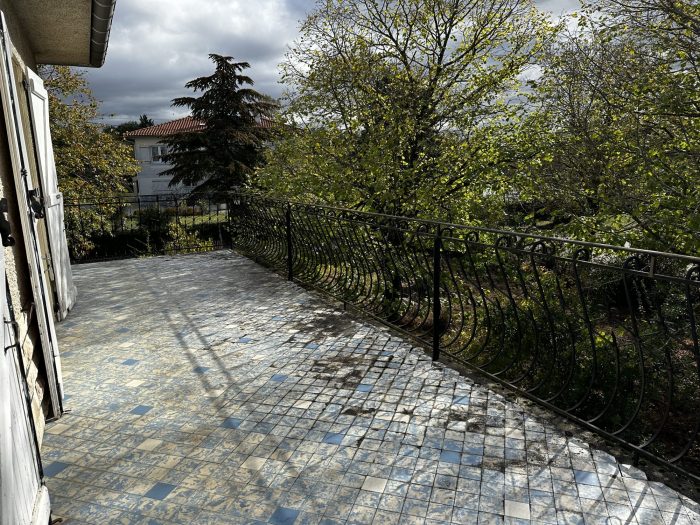 Photo Maison secteur Villegagne à Castres avec 5 chambres et 2500 m² jardin image 21/40