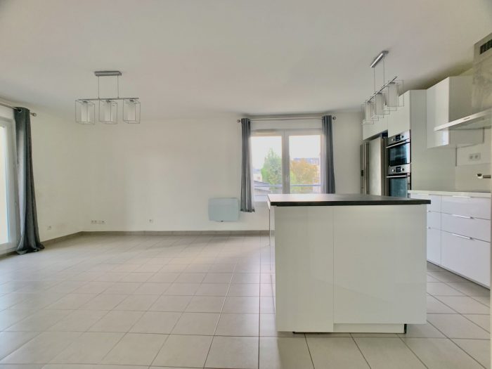 Appartement à vendre, 3 pièces - Romainville 93230