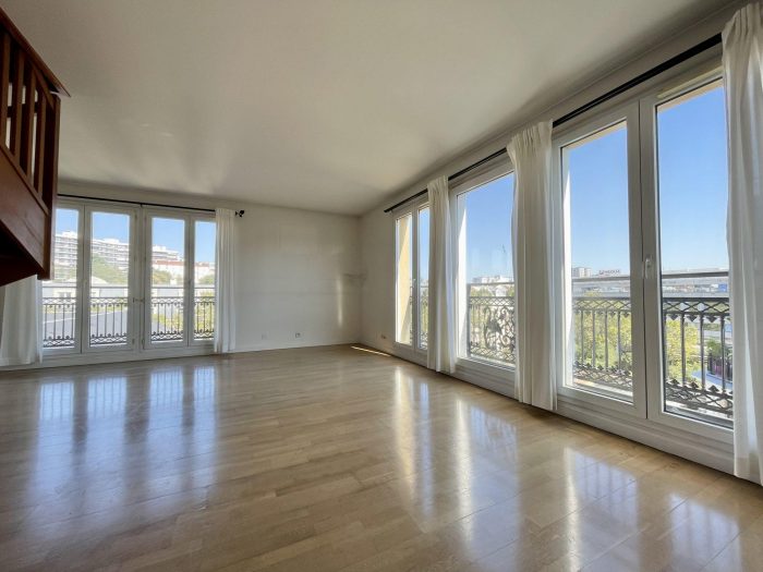 Magnifique appartement triplex de 120m2 - Saint-Maurice (94410)