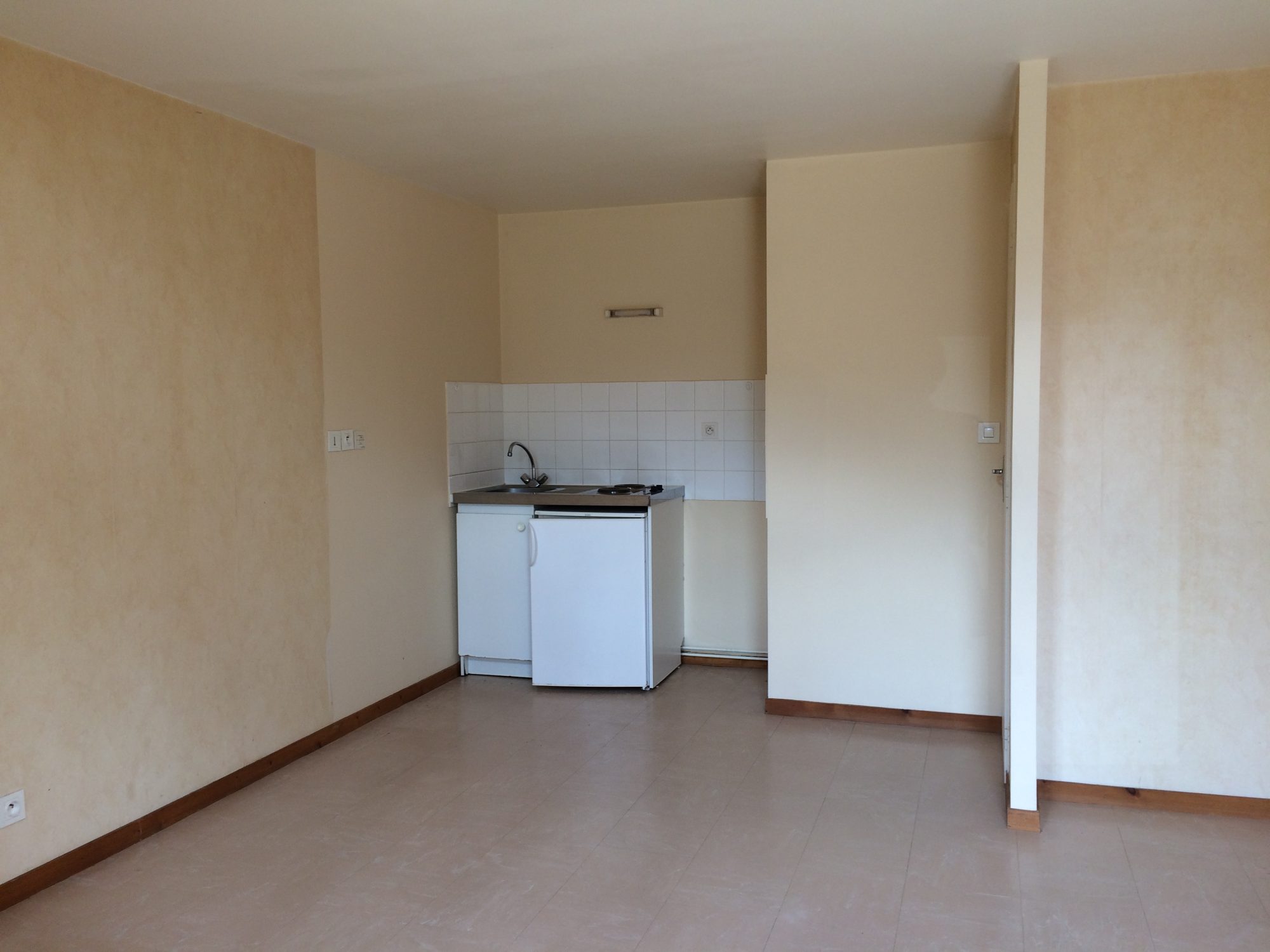 Location annuelle Appartement JAUNAY-MARIGNY 86130 Vienne FRANCE