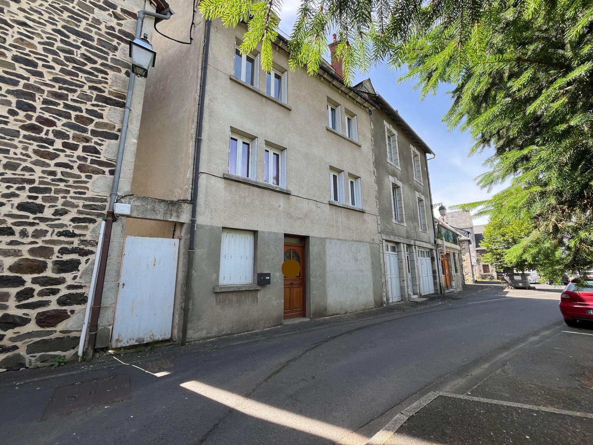 Vente Immeuble RIOM-ES-MONTAGNES 15400 Cantal FRANCE