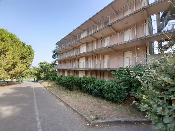 Location annuelle Appartement NIMES 30900 Gard FRANCE