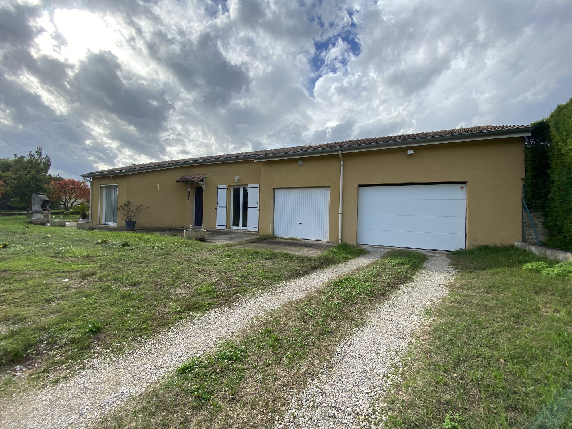 Location annuelle Maison/Villa CHATUZANGE-LE-GOUBET 26300 Drme FRANCE