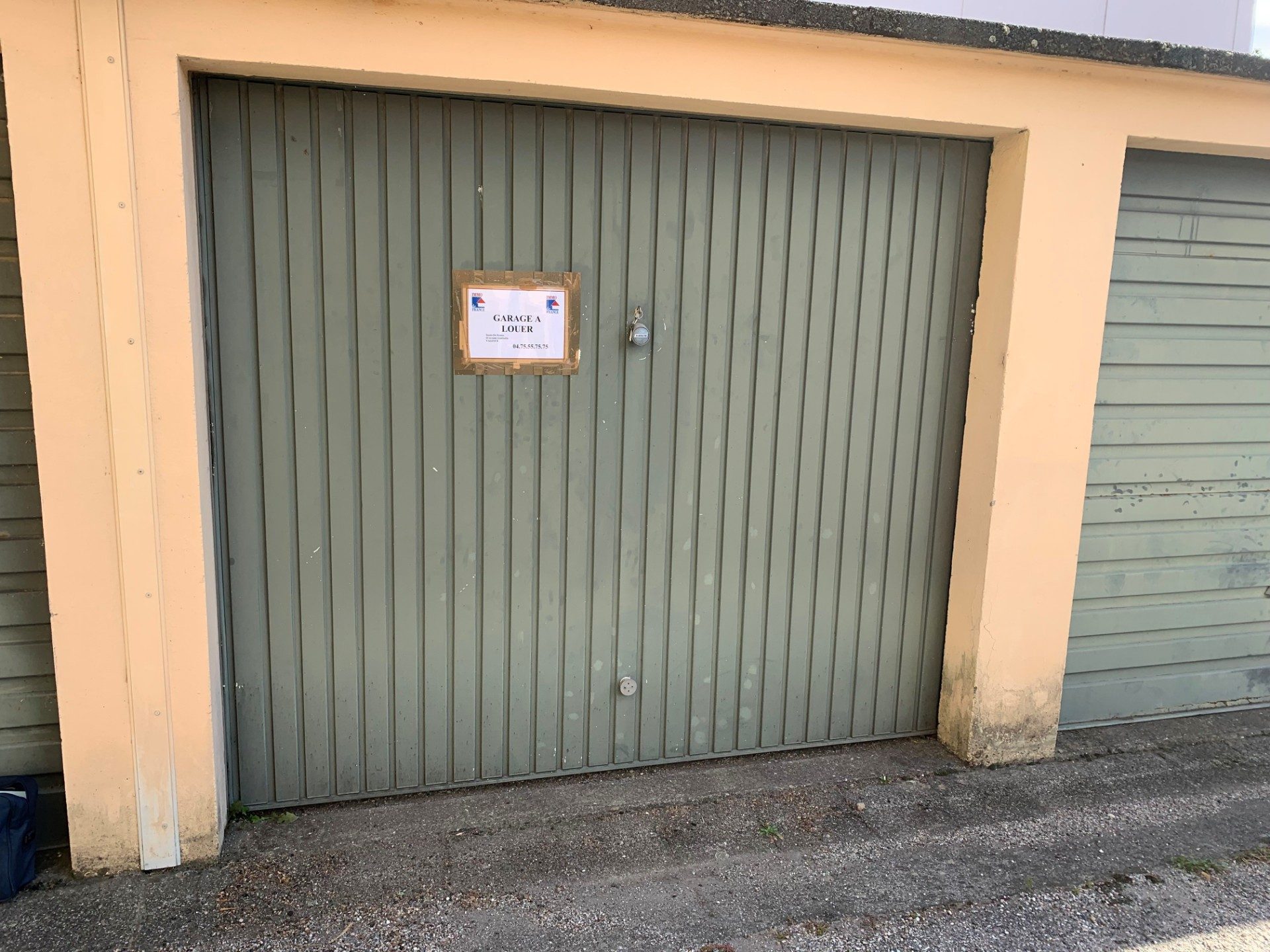 Location annuelle Garage/Parking BOURG-LES-VALENCE 26500 Drme FRANCE