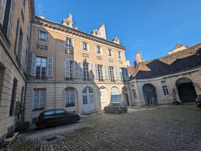 Dijon, centre historique, appartement de standing