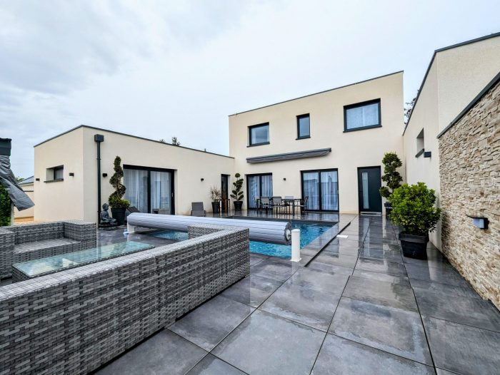 COTE D'OR (21) - MARSANNAY LE BOIS - Maison de 148m² avec piscine