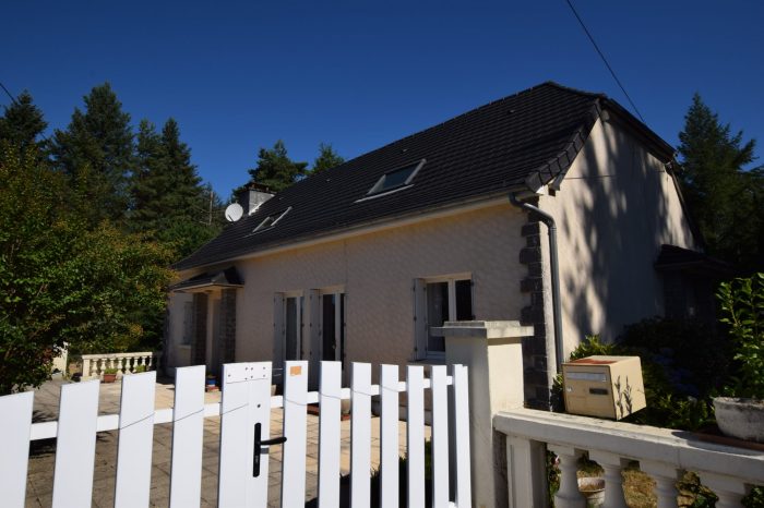 Maison à vendre, 4 pièces - Saint-Germain-les-Vergnes 19330