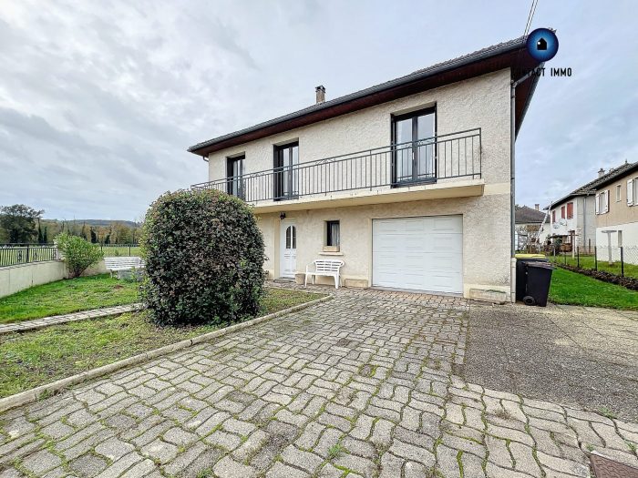 Maison ancienne à vendre, 6 pièces - Saint-Pantaléon-de-Larche 19600