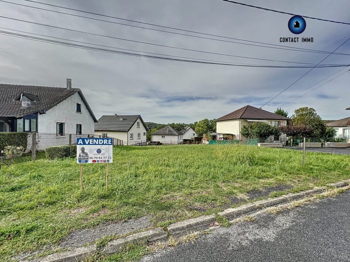 Terrain constructible à vendre, 450 m² - Saint-Pantaléon-de-Larche 19600