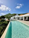 690 m²  Saint-martin  House 14 rooms