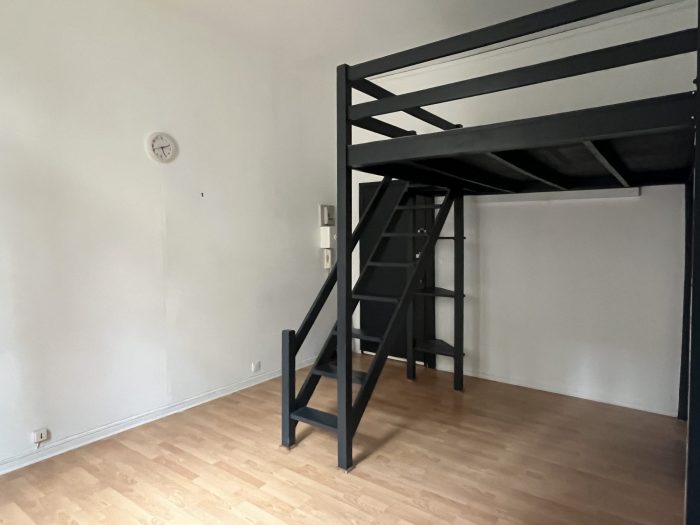 Appartement à louer, 1 pièce - Bordeaux 33000