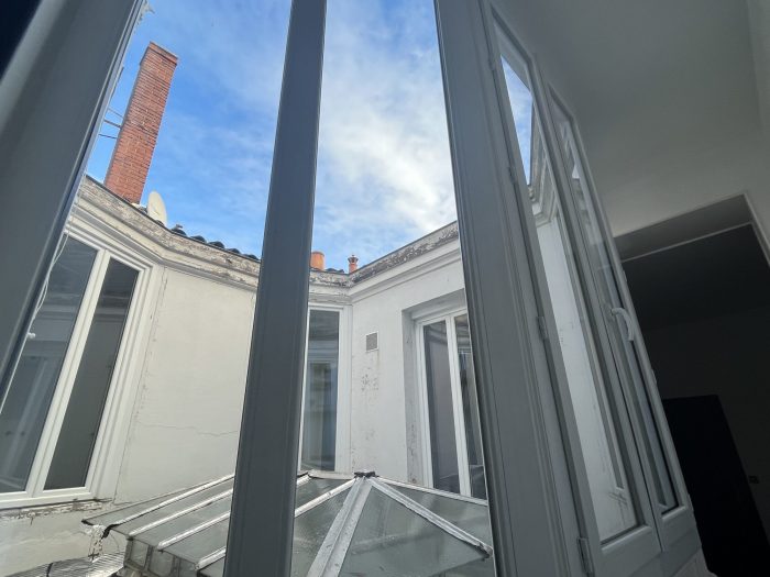 Bureau à louer, 193 m² - Bordeaux 33000