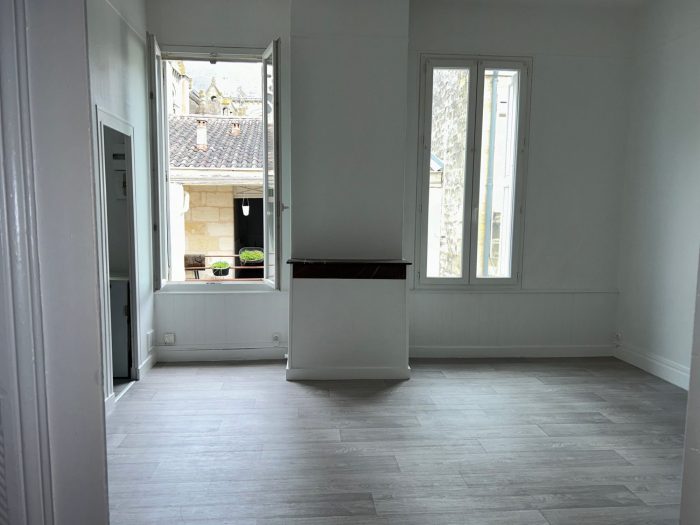 Immeuble à vendre, 313 m² - Bordeaux 33800