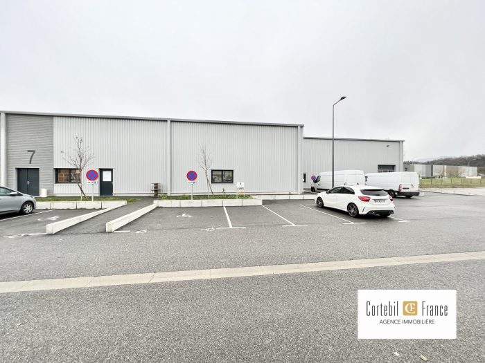 Local professionnel à vendre, 630 m² - Rumilly 74150