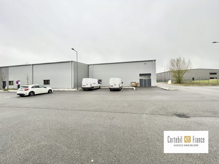 Local professionnel à vendre, 630 m² - Rumilly 74150